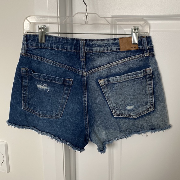 Aeropostale ripped blue boyfriend jean shorts size 6 - Picture 2 of 3